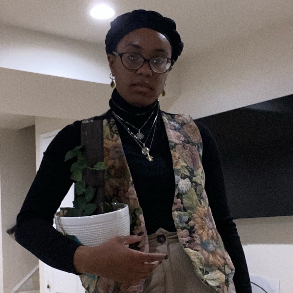 Meet your Posher, Raerae